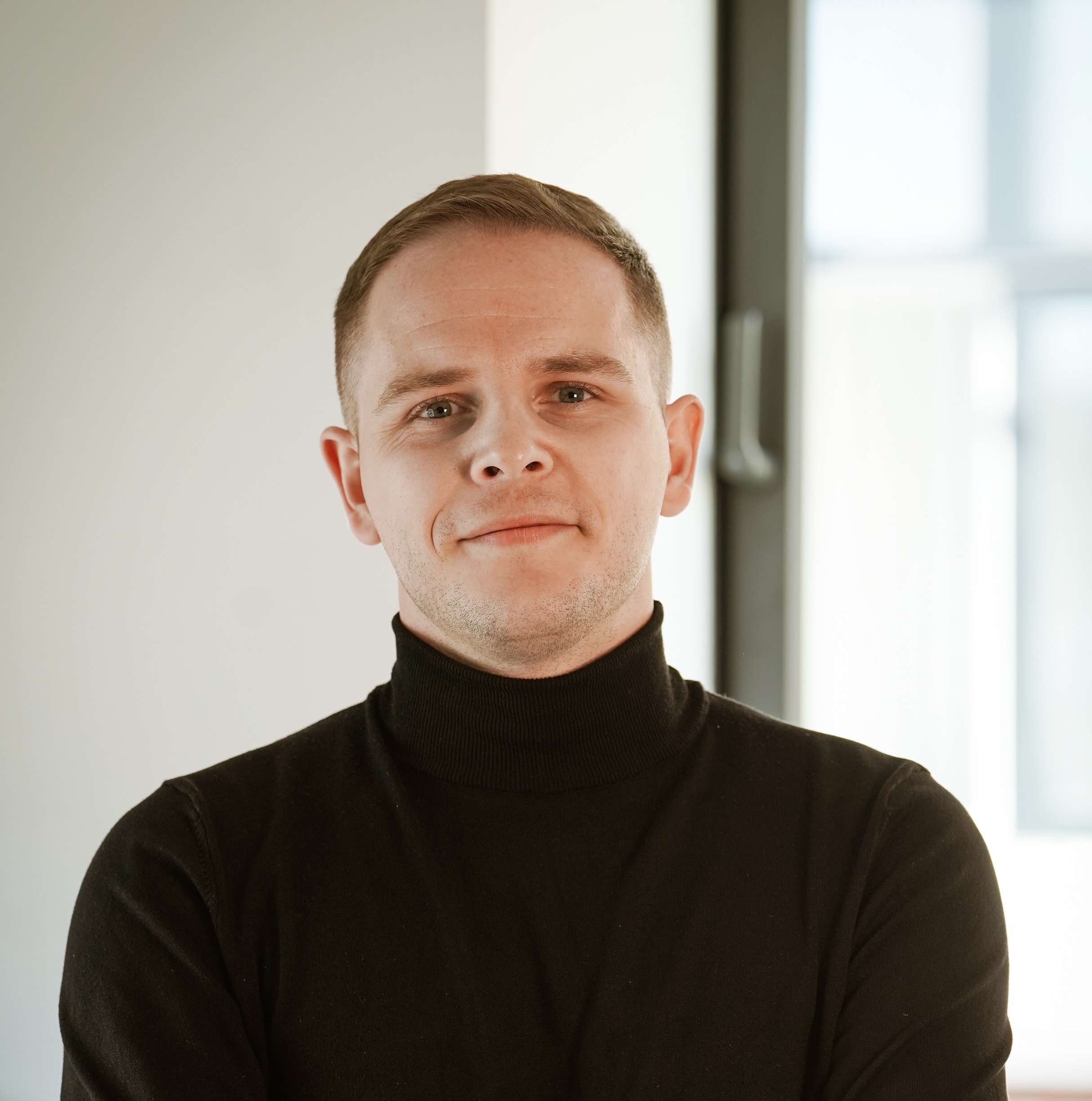 Kamil Madejski front photo avatar